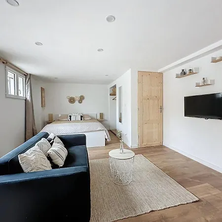 Le Magnolia Apartmán Communay